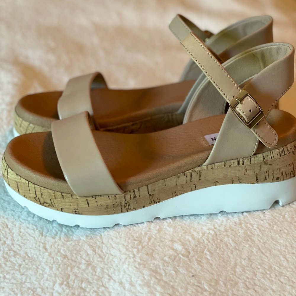Steve Maiden sandals
